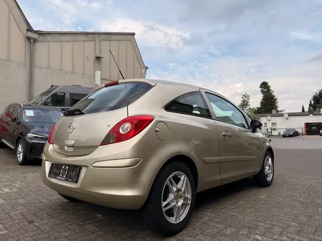 Opel Corsa view 5