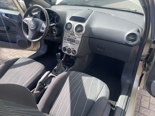 Opel Corsa view 24