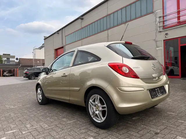 Opel Corsa view 7