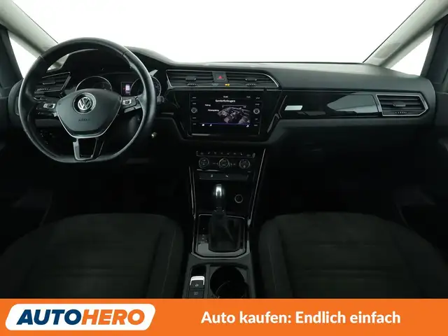 Volkswagen Touran view 12