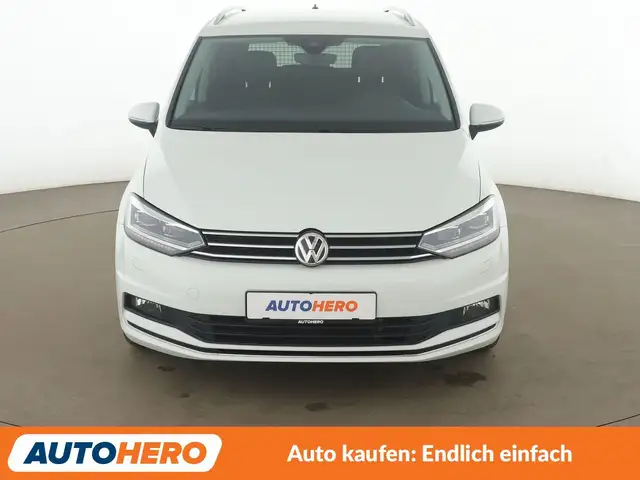 Volkswagen Touran view 9