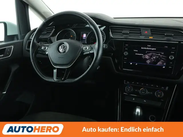 Volkswagen Touran view 13