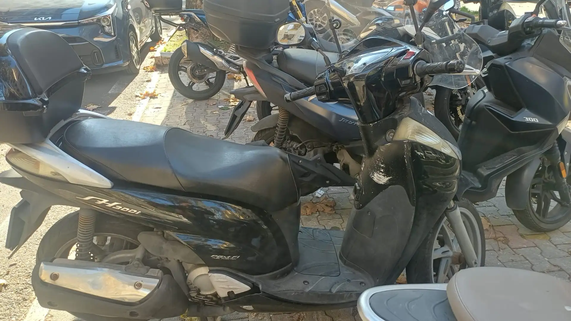 Honda SH 300 Negro - 2