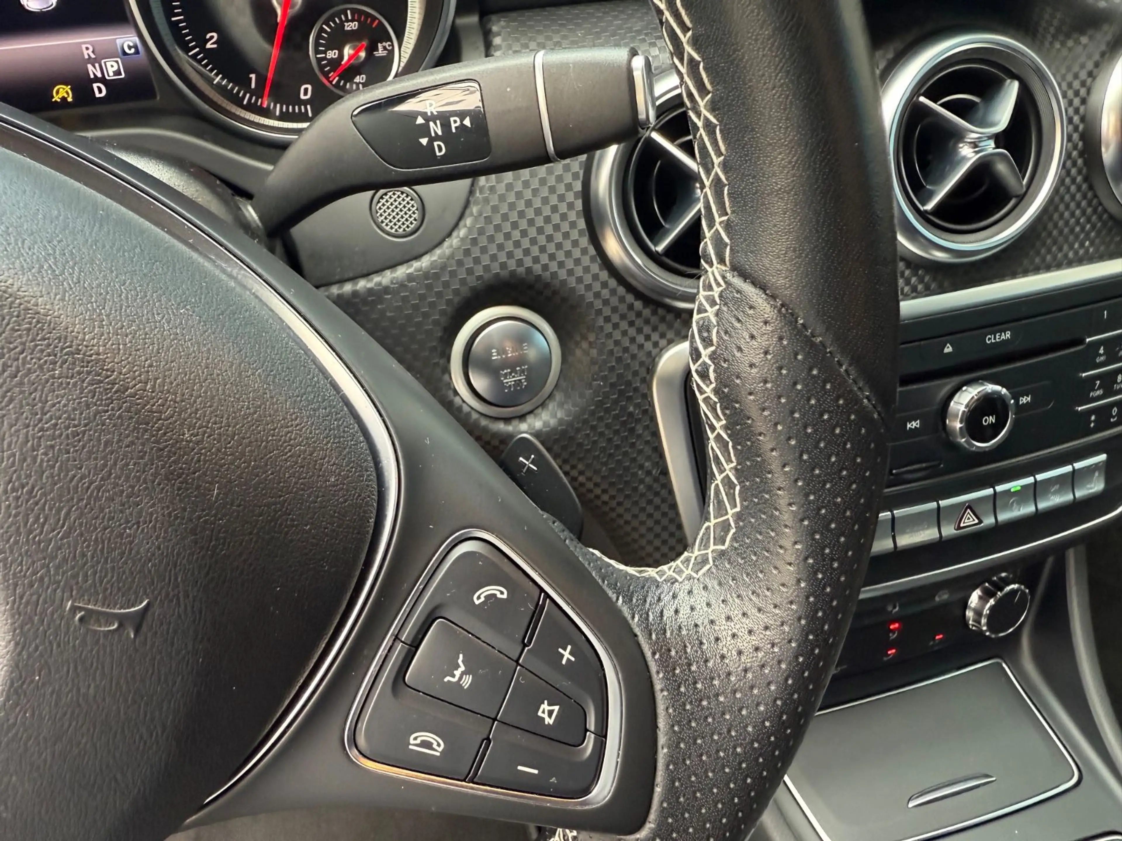 Mercedes-Benz A 250 Urban 7G-DCT/NAVI/LED/SHZ/NIGHT/AMBIENTE — photo 29