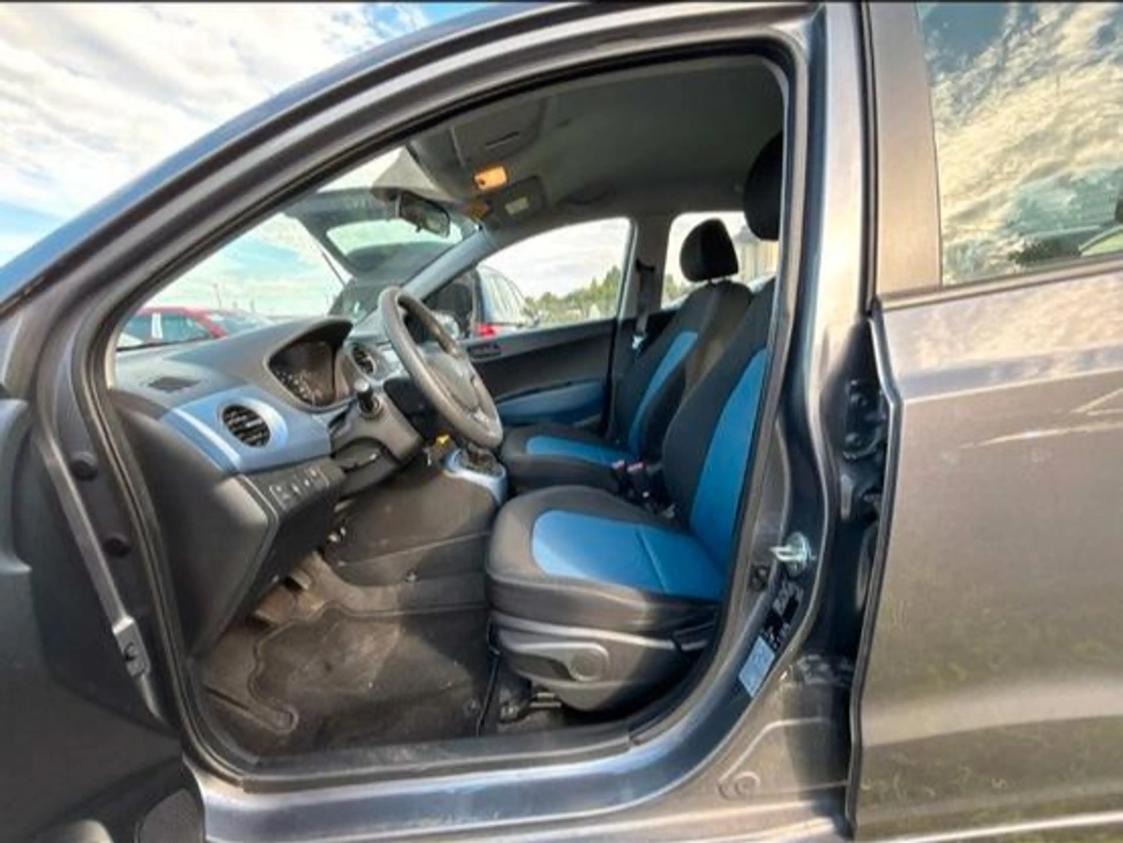 Hyundai i10 Classic*AUTOMATIK*TÜV NEU*KLIMA*Wenig KM*PDC — photo 8