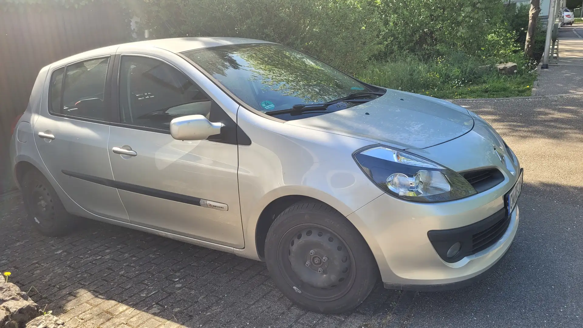 Renault Clio Clio 1.2 16V Ripcurl Silber - 1