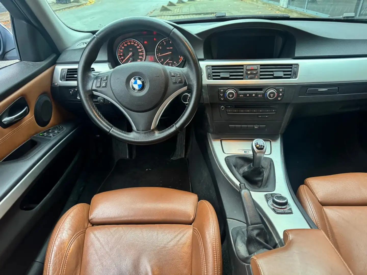 BMW 320 320i Business Line CLIMA LEER NETTE AUTO NAP APK10 Grey - 2