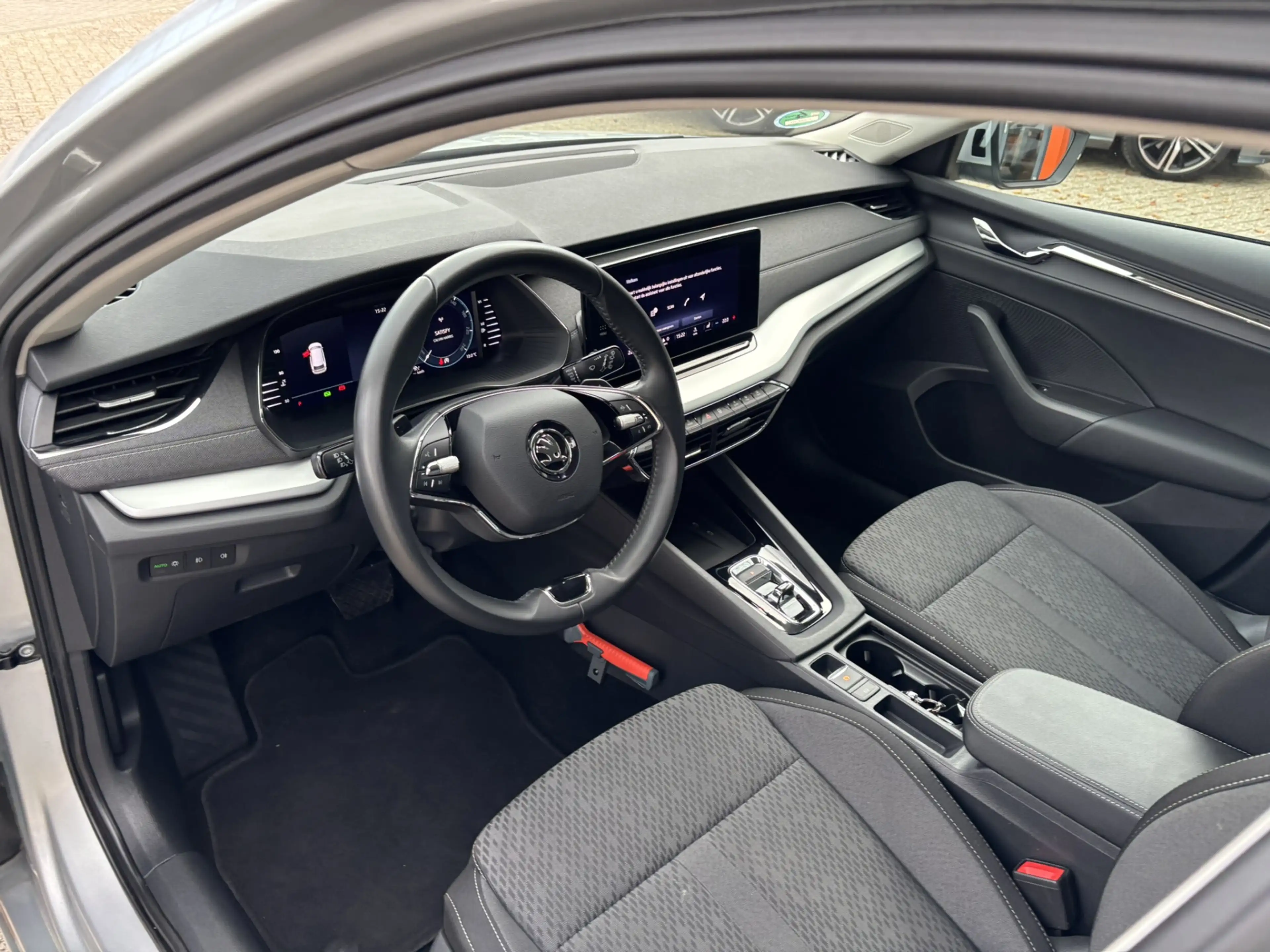 Skoda Octavia Combi 1.0 e-TSI Business Edition Plus / Trekhaak / — photo 5