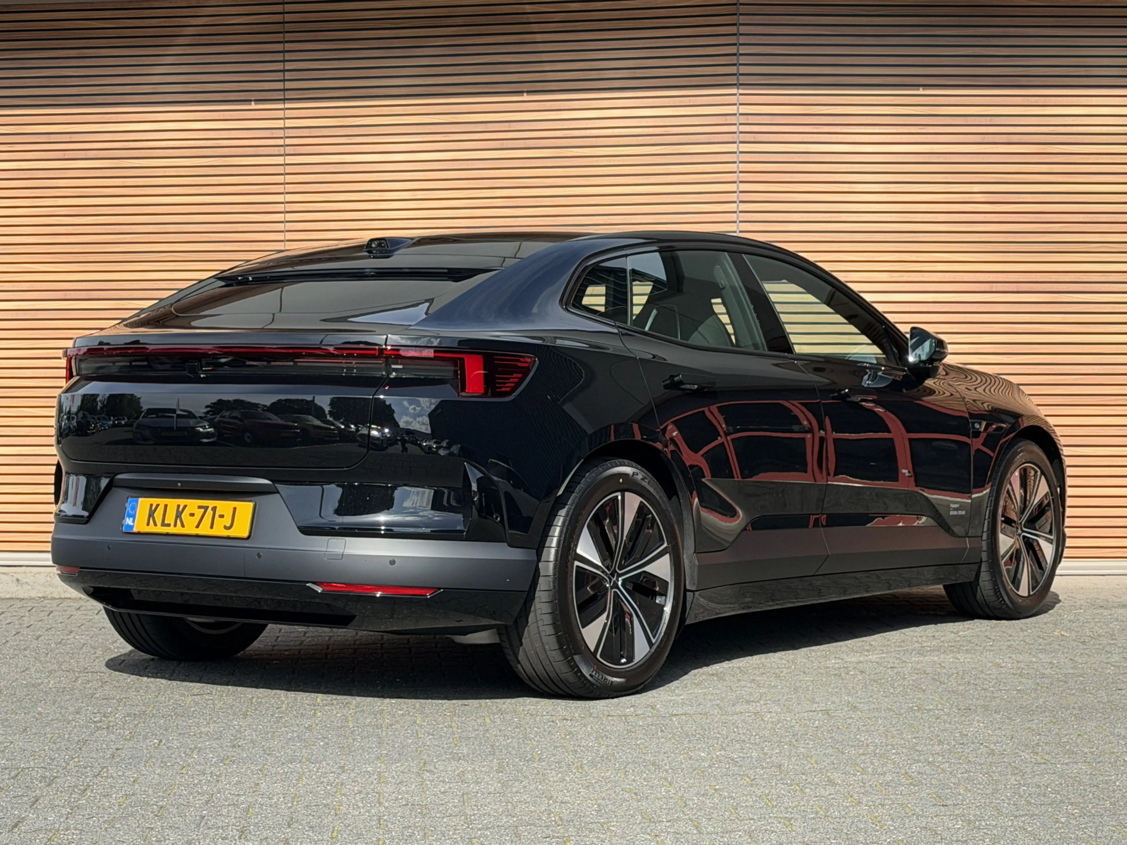Polestar 4 Long Range Single motor 100 kWh Navigatie / Panora — photo 12