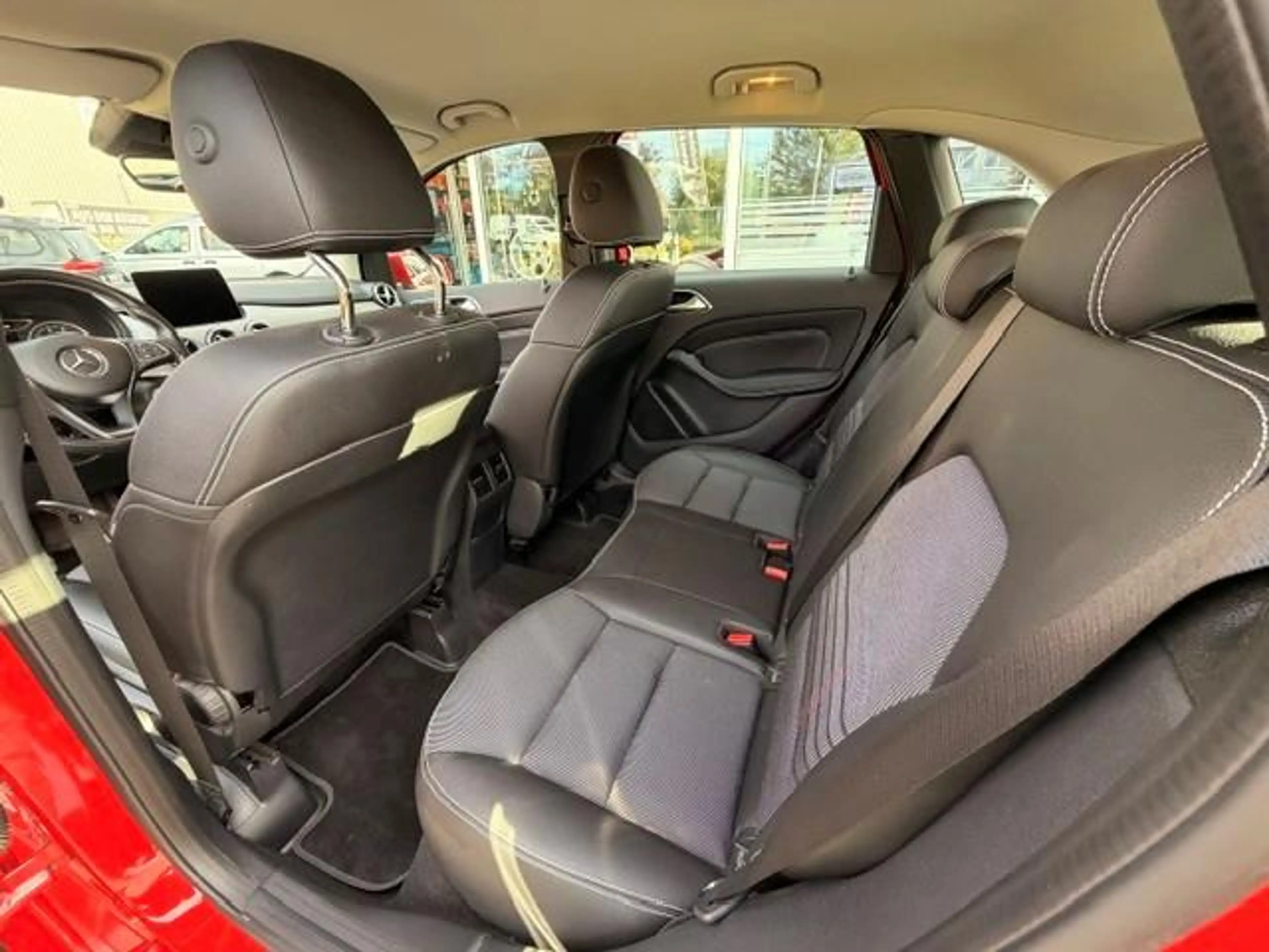 Mercedes-Benz B 180 B 180 Urban Style Edition 8 fach Bereift — photo 10