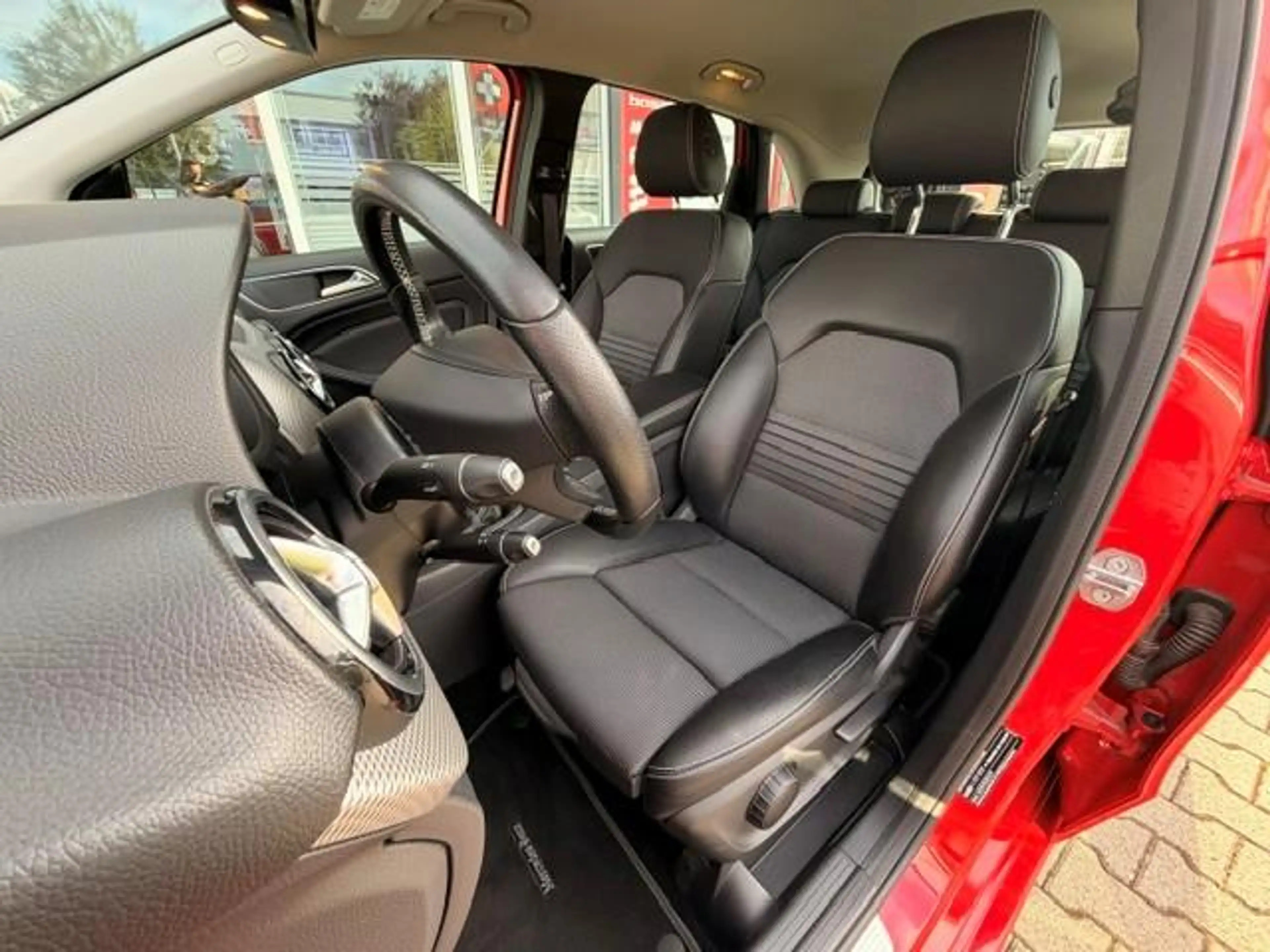 Mercedes-Benz B 180 B 180 Urban Style Edition 8 fach Bereift — photo 9