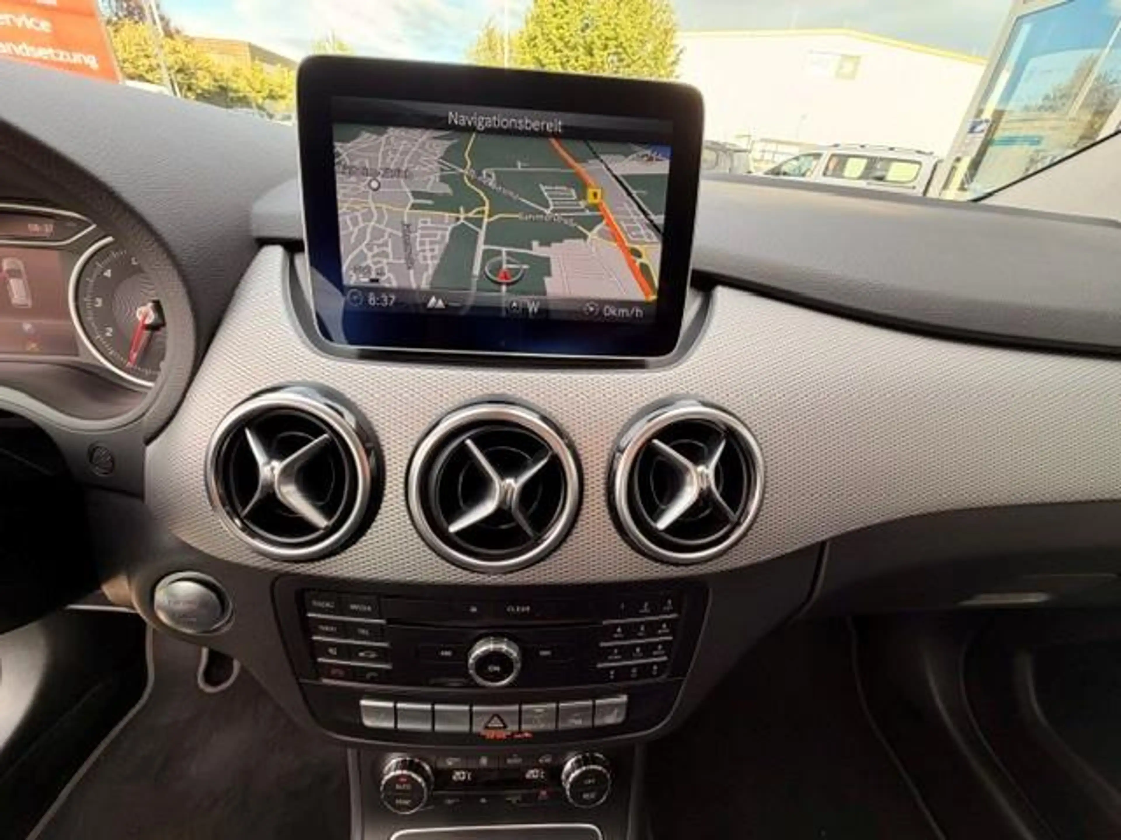 Mercedes-Benz B 180 B 180 Urban Style Edition 8 fach Bereift — photo 13
