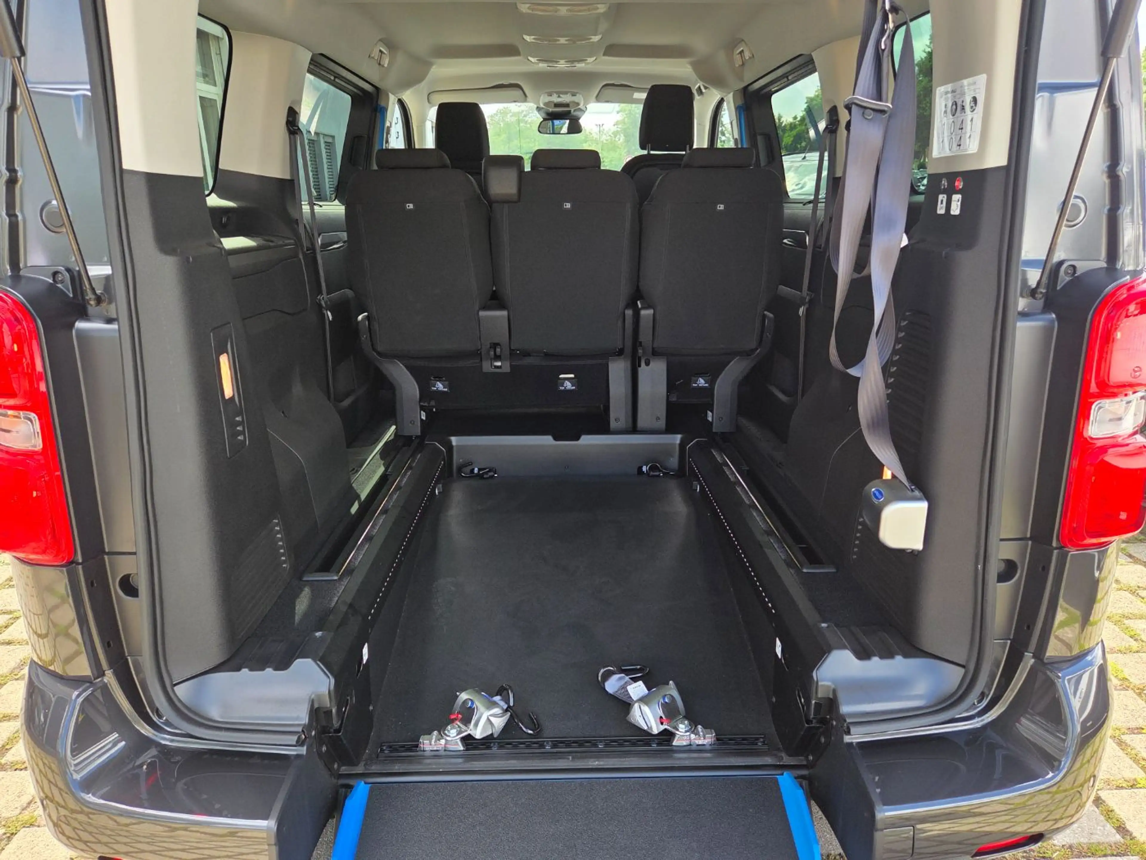 Toyota Proace Verso 2.0 D L1 Teamplayer Mobil Rollstuhl — photo 9