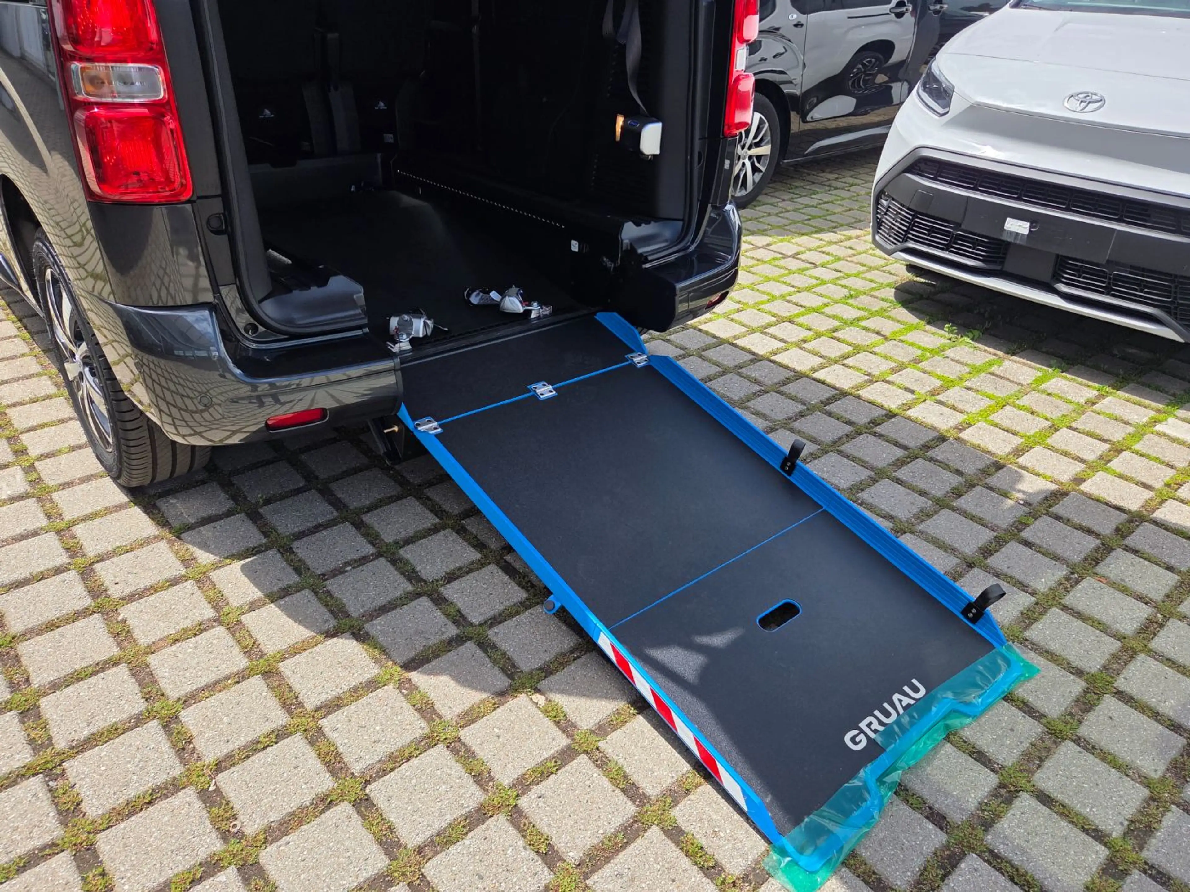 Toyota Proace Verso 2.0 D L1 Teamplayer Mobil Rollstuhl — photo 8
