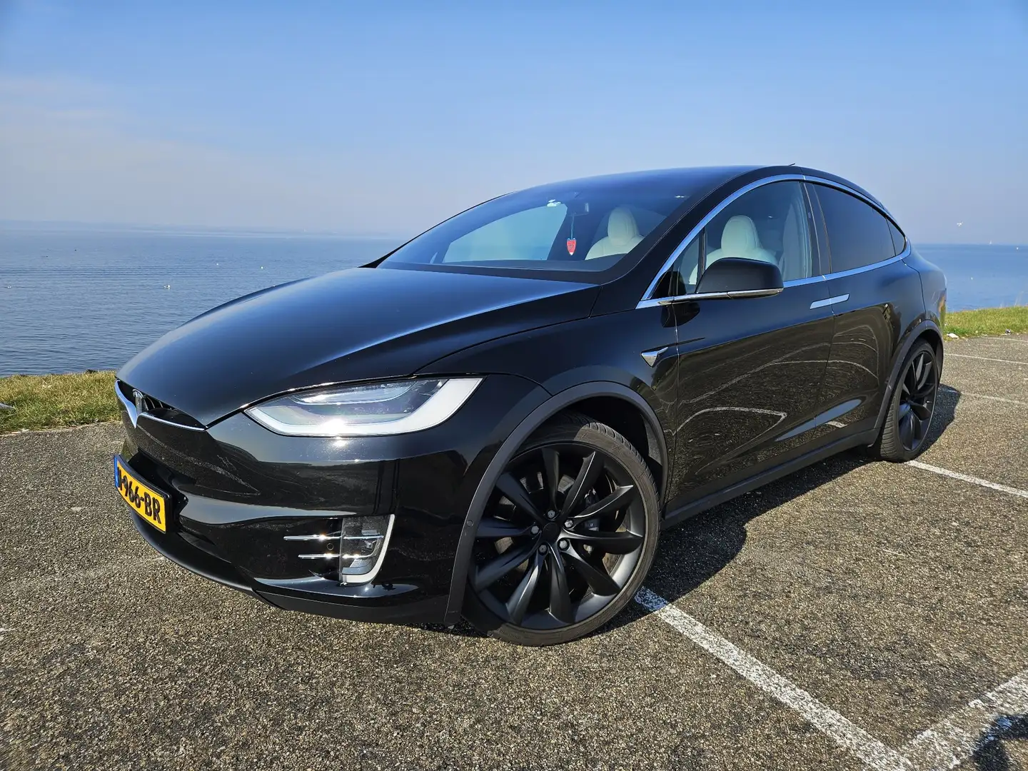 Tesla Model X dual Motor 7p garantie tot 2028 Zwart - 1