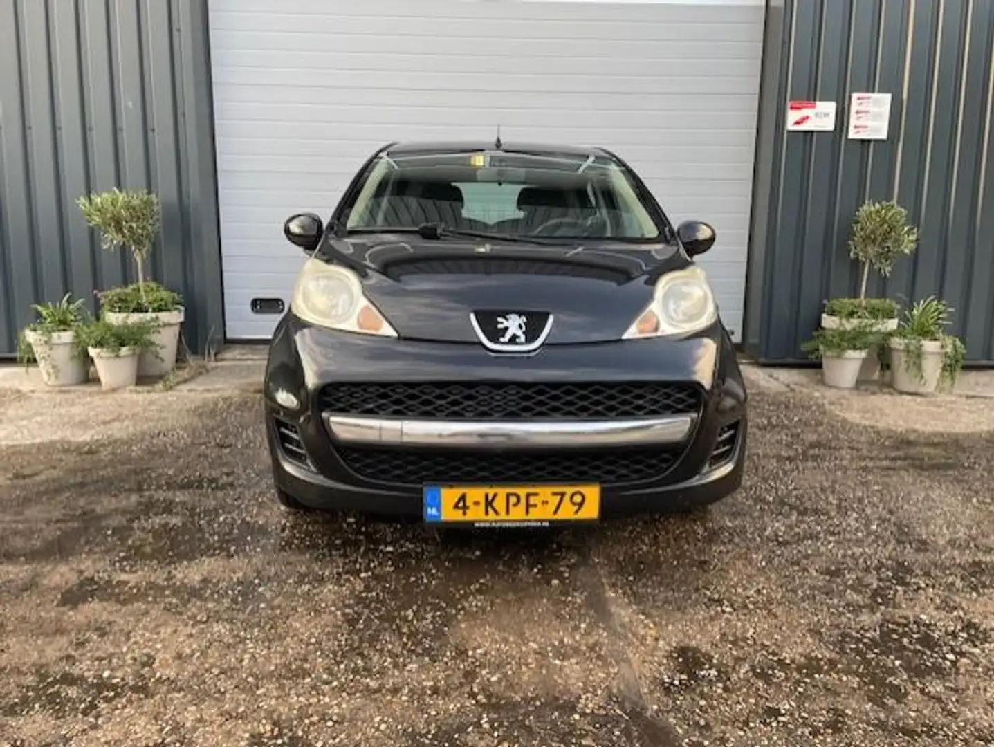 Peugeot 107 1.0-12V Urban Move Zwart - 2