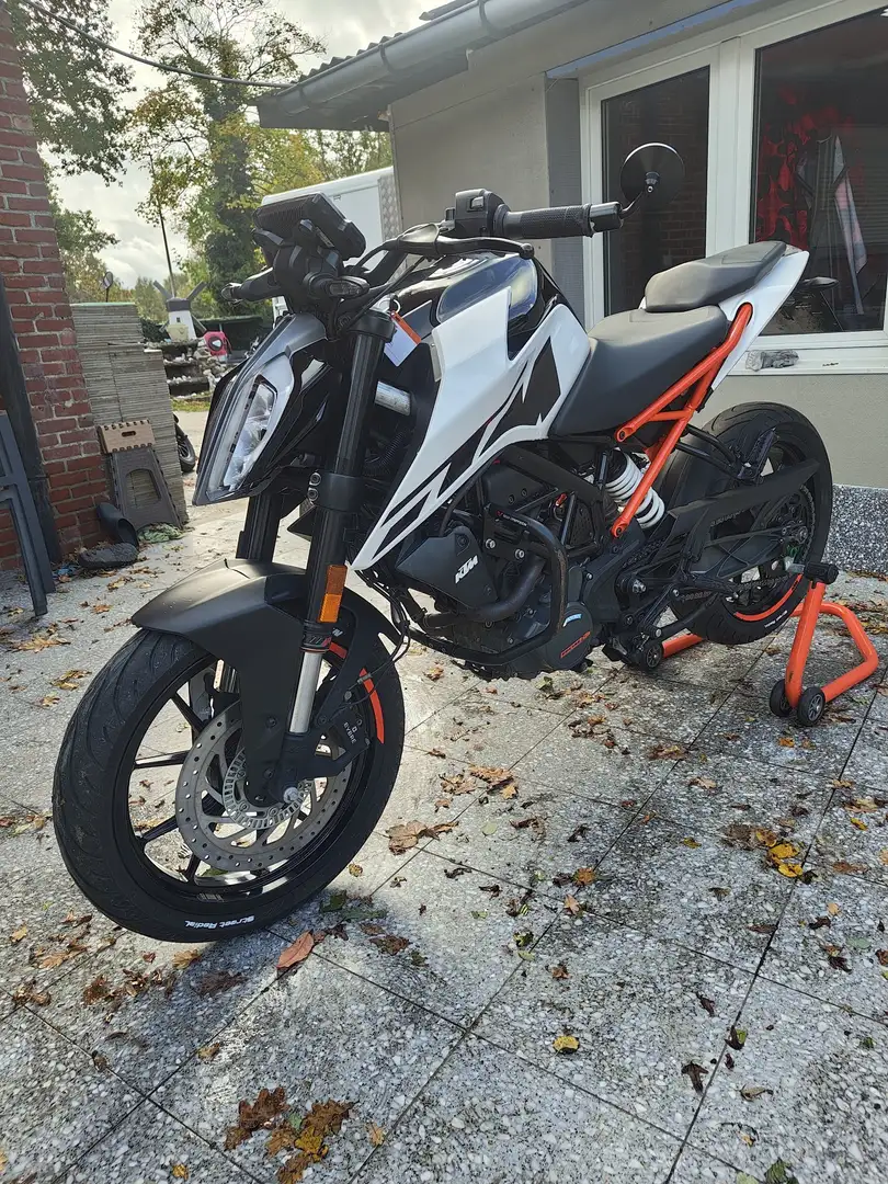 KTM 125 Duke Wit - 1