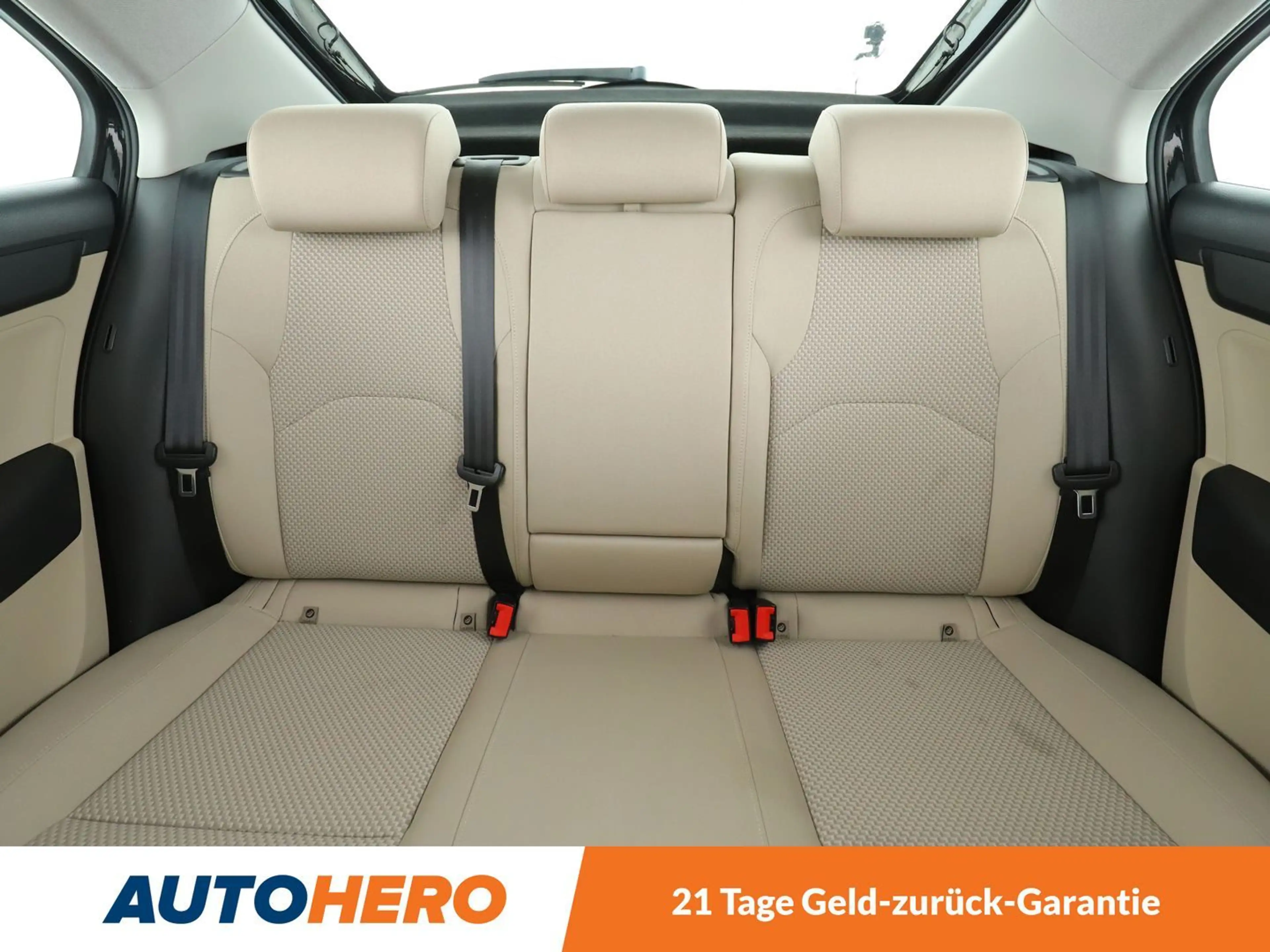 SEAT Toledo 1.4 TSI Sun Aut.*NAVI*PDC*TEMPO*SHZ*ALU* — photo 4