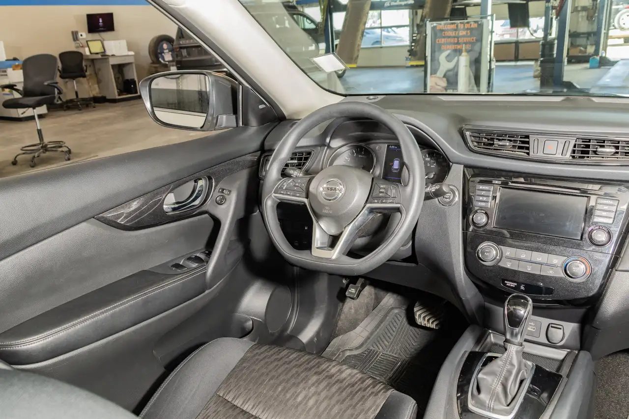 Nissan Rogue fotografie Nissan Rogue