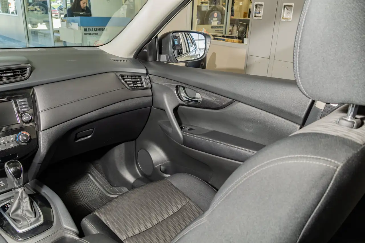 Nissan Rogue fotografie Nissan Rogue
