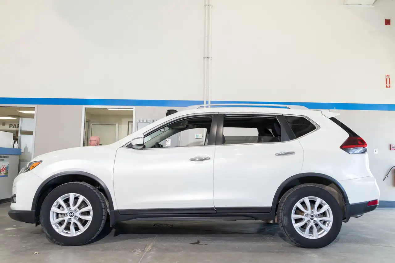Nissan Rogue fotografie Nissan Rogue