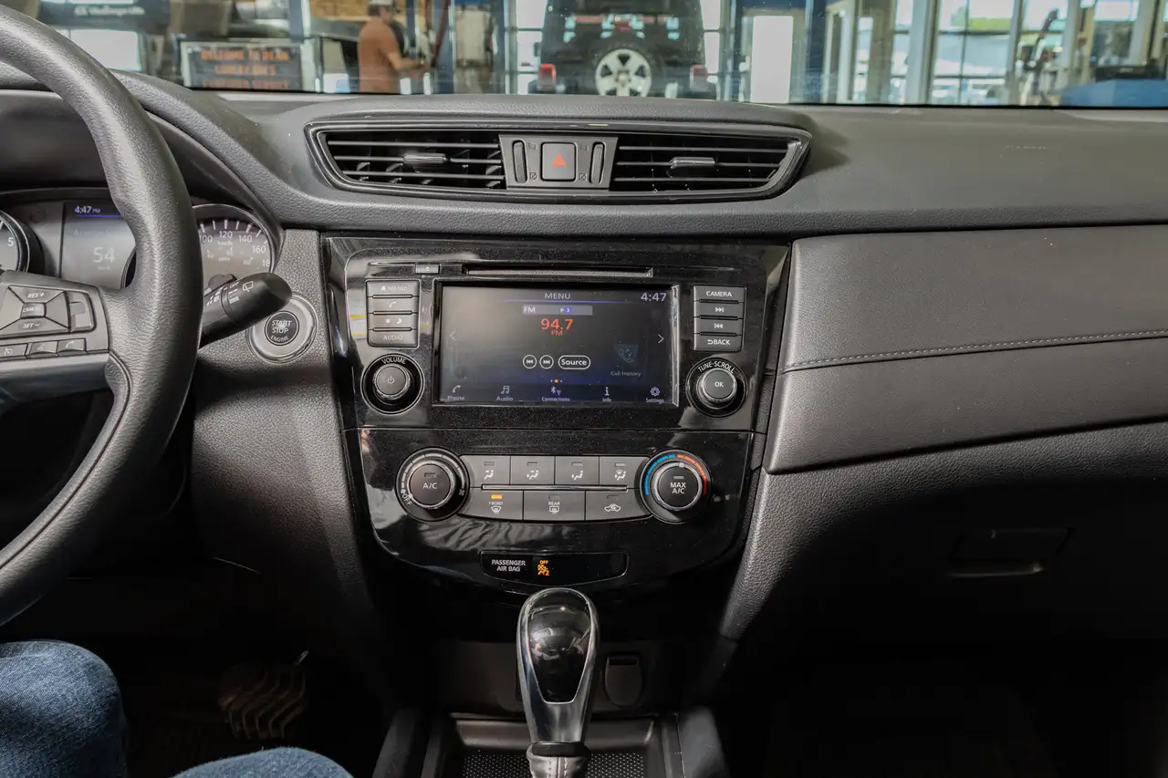Nissan Rogue fotografie Nissan Rogue