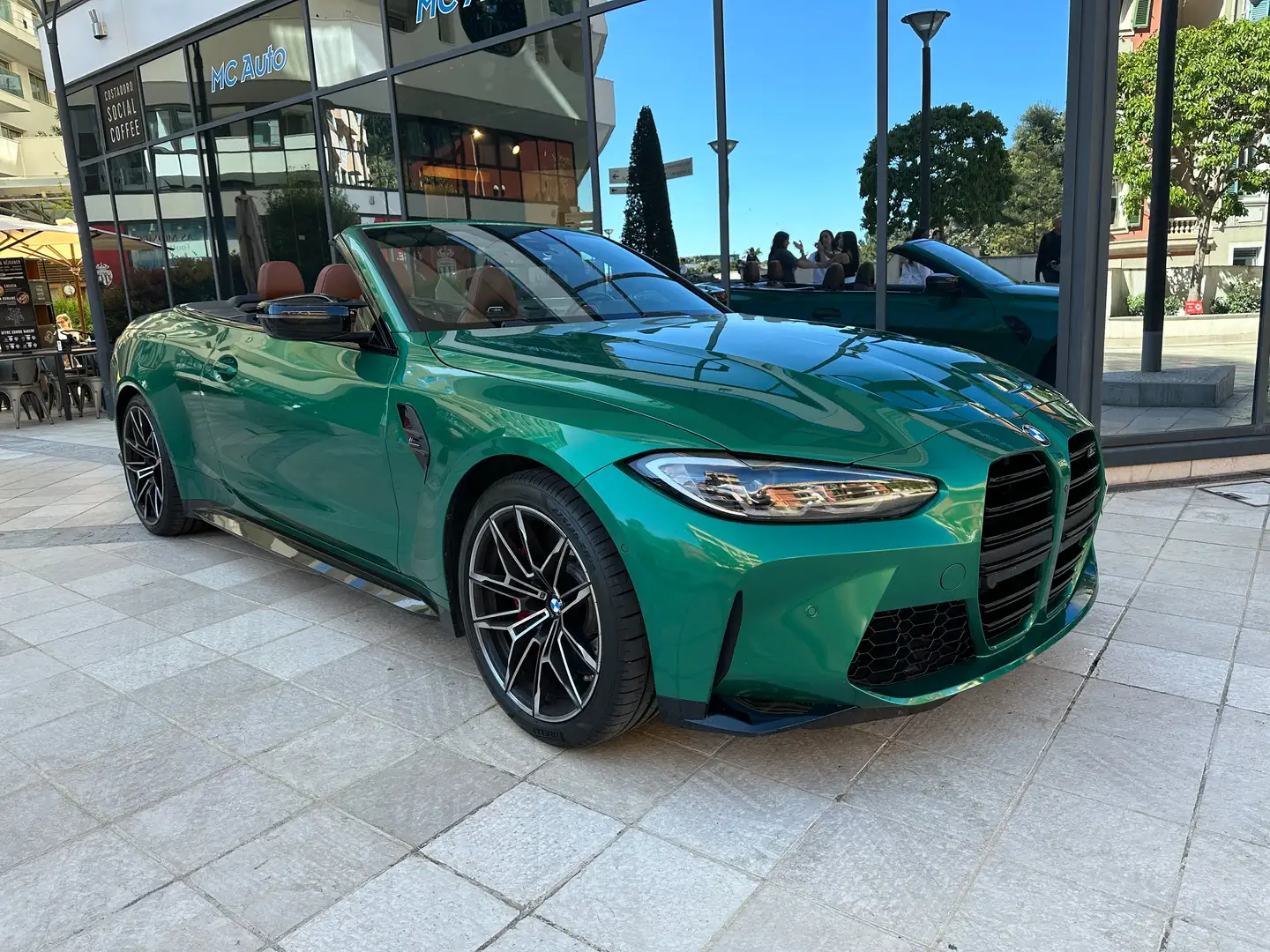 BMW M4 Cabriolet 510 ch Competition XDrive Vert - 1