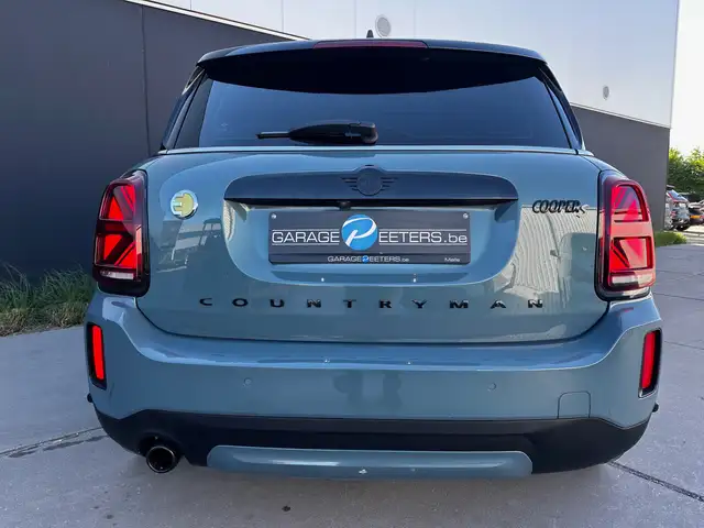 Mini Cooper Se view 4