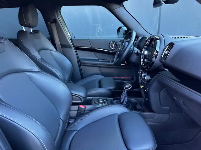 Mini Cooper Se view 10