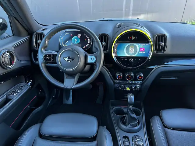 Mini Cooper Se view 12
