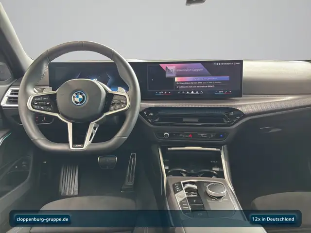 BMW 3 Series view 15