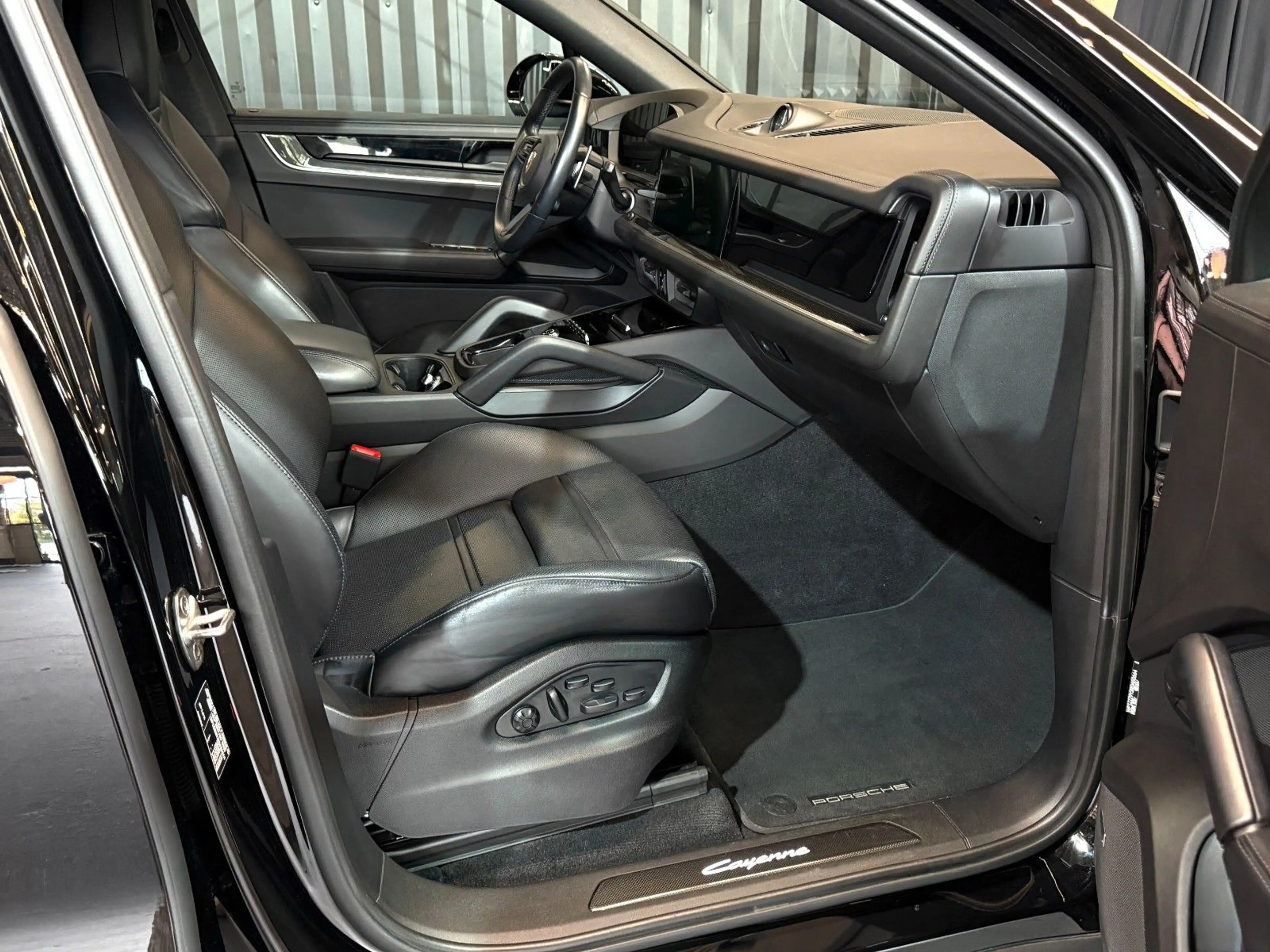 Porsche Cayenne Coupe (Approved|Sportabgasan.|Bose) — photo 15