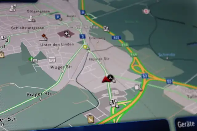 Mercedes-Benz GLC 220 d 4MATIC Aut. AMG-Line*AHK*Adaptiver Tempomat Ansicht 11