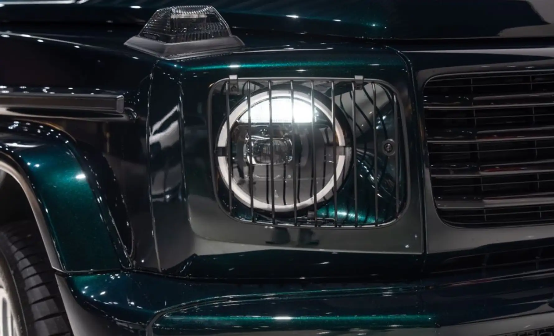 Mercedes-Benz G 450 G 450 d AMG Line 367cv auto Grün - 2