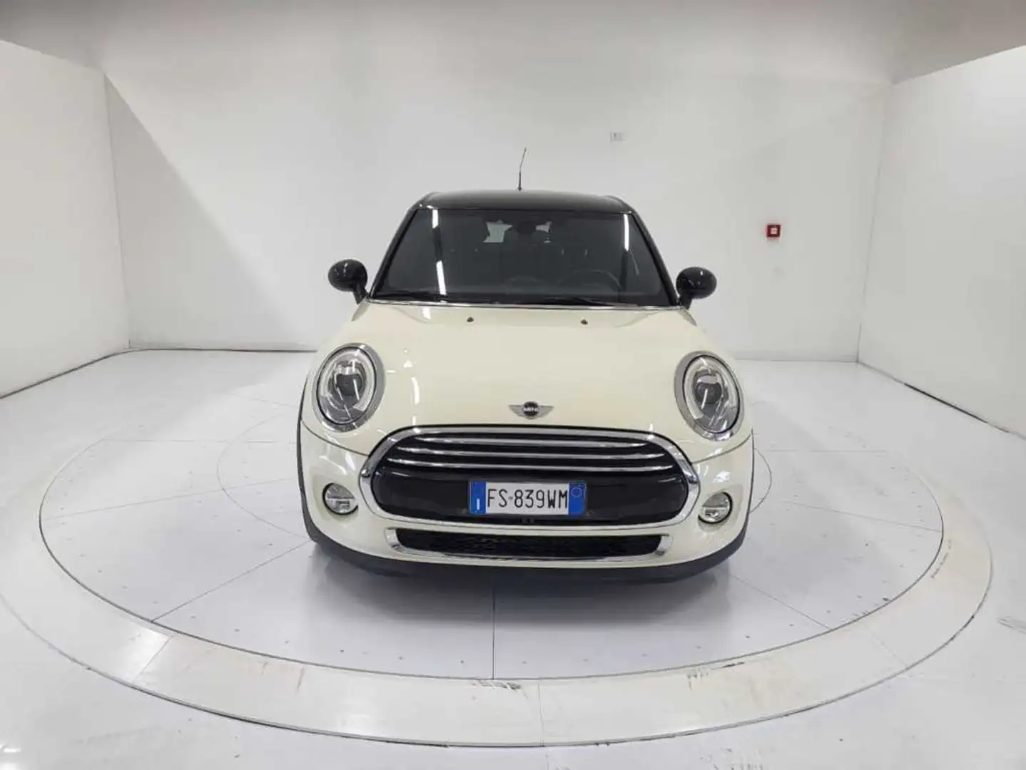 MINI Cooper Mini 1.5 Cooper D 5 porte Bianco - 2