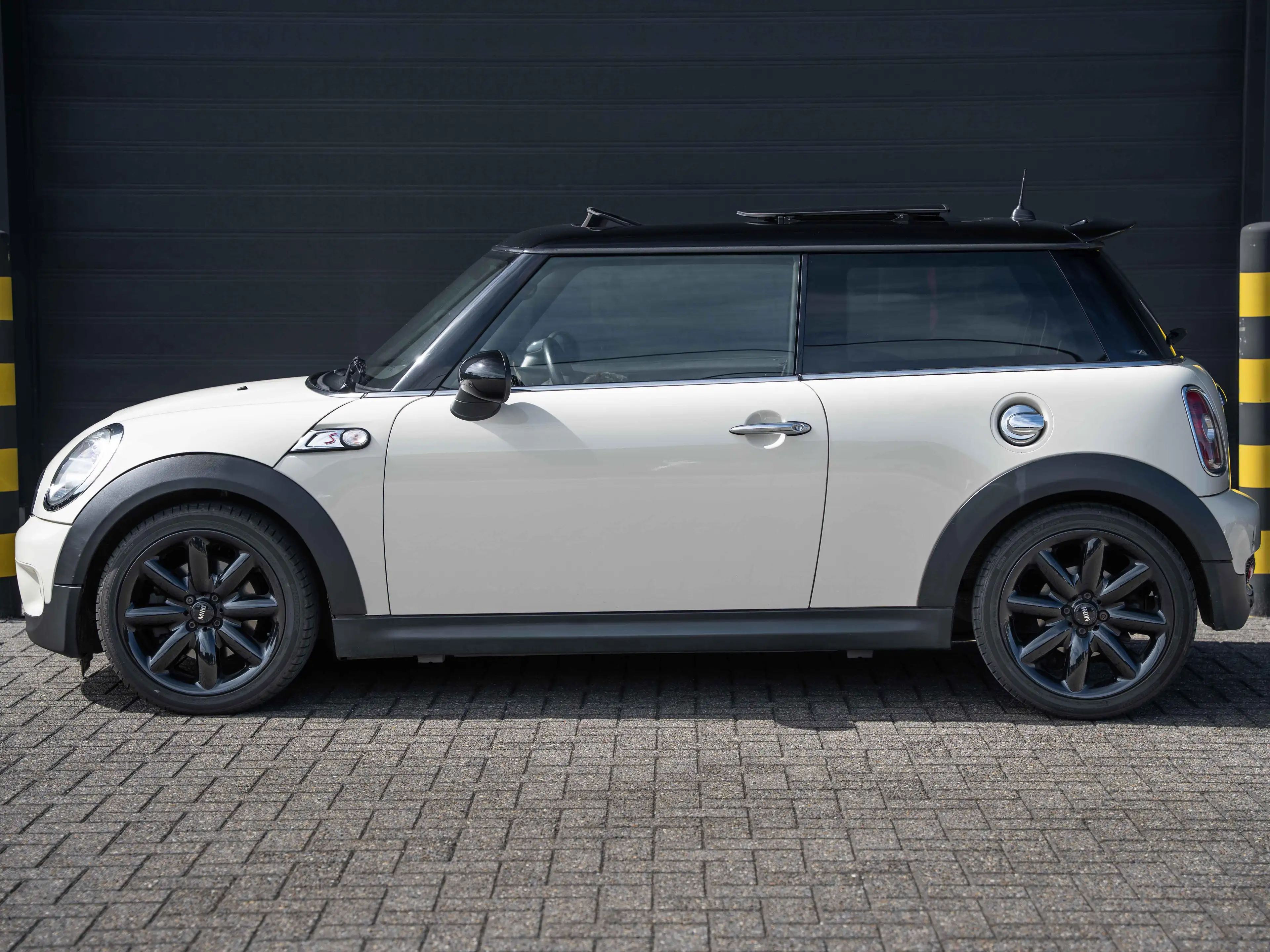 MINI Cooper S Mini 1.6i Cooper S — photo 4