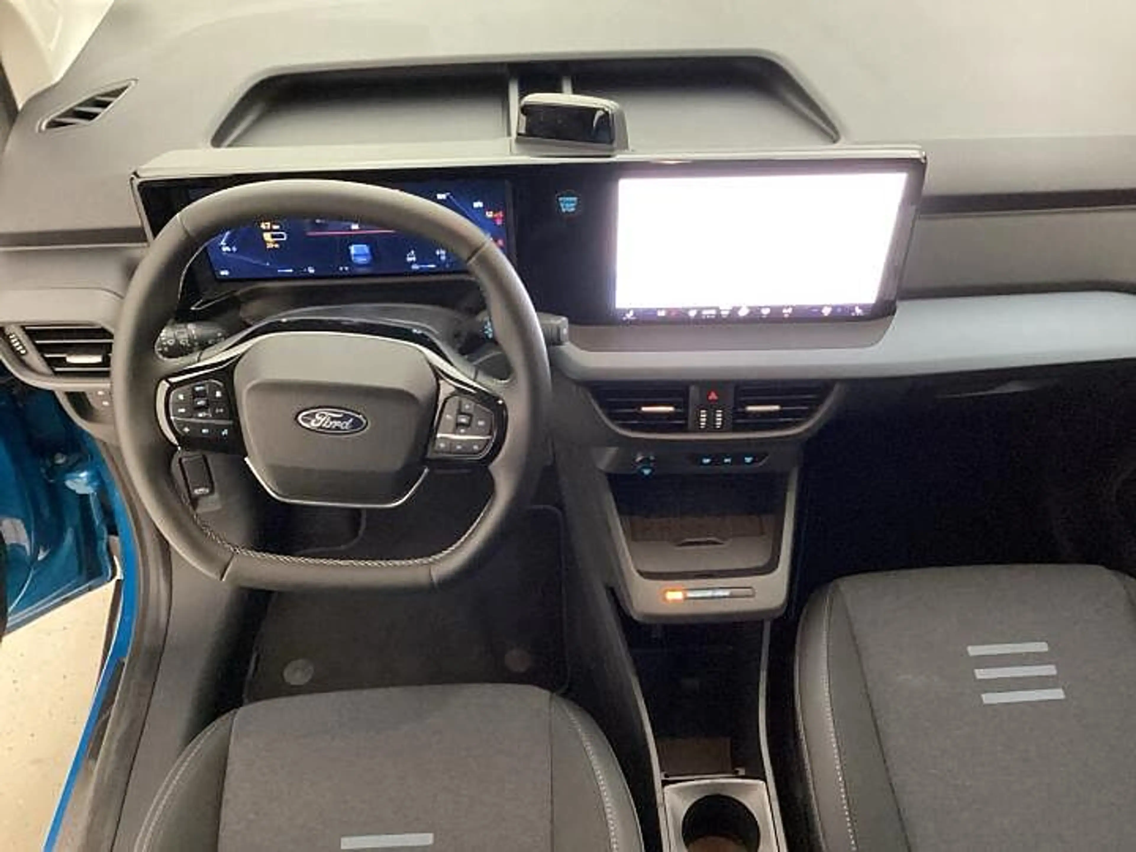 Ford Tourneo Courier ACTIVE — photo 3