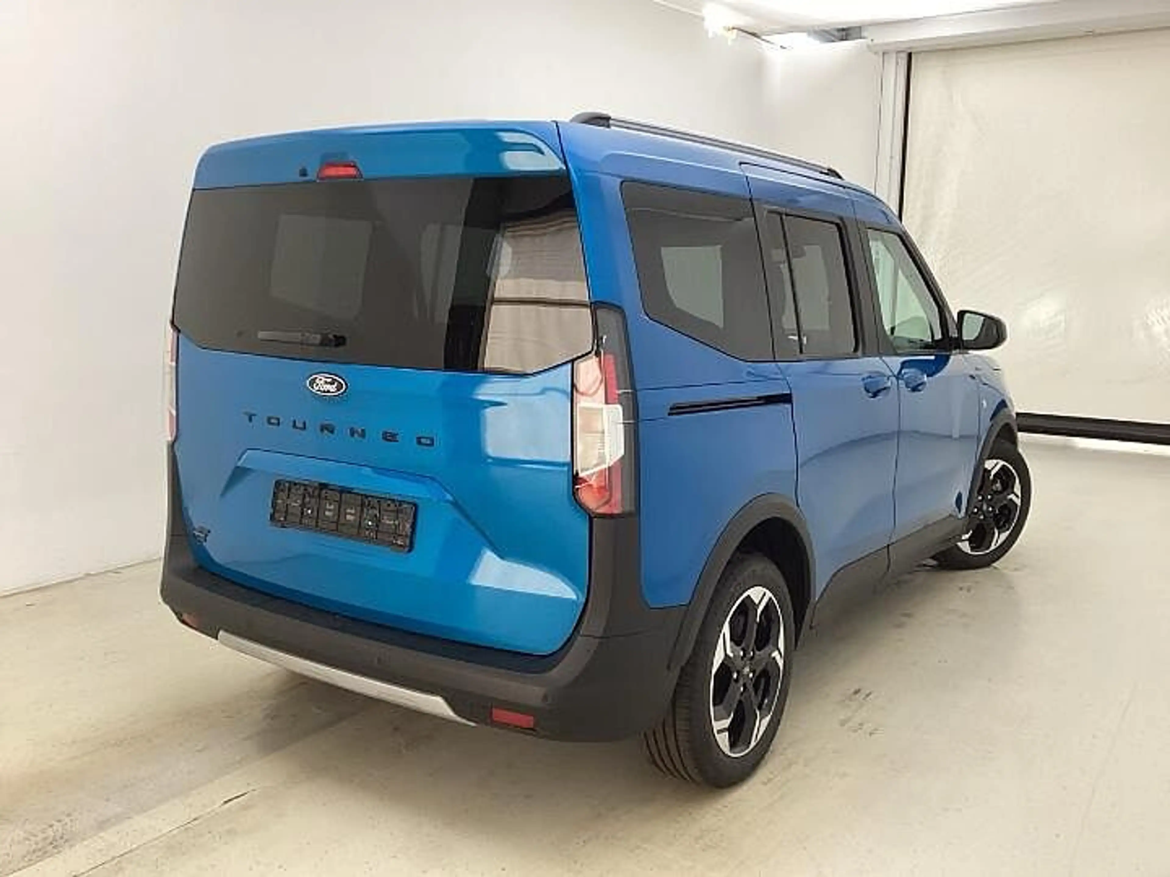 Ford Tourneo Courier ACTIVE — photo 2