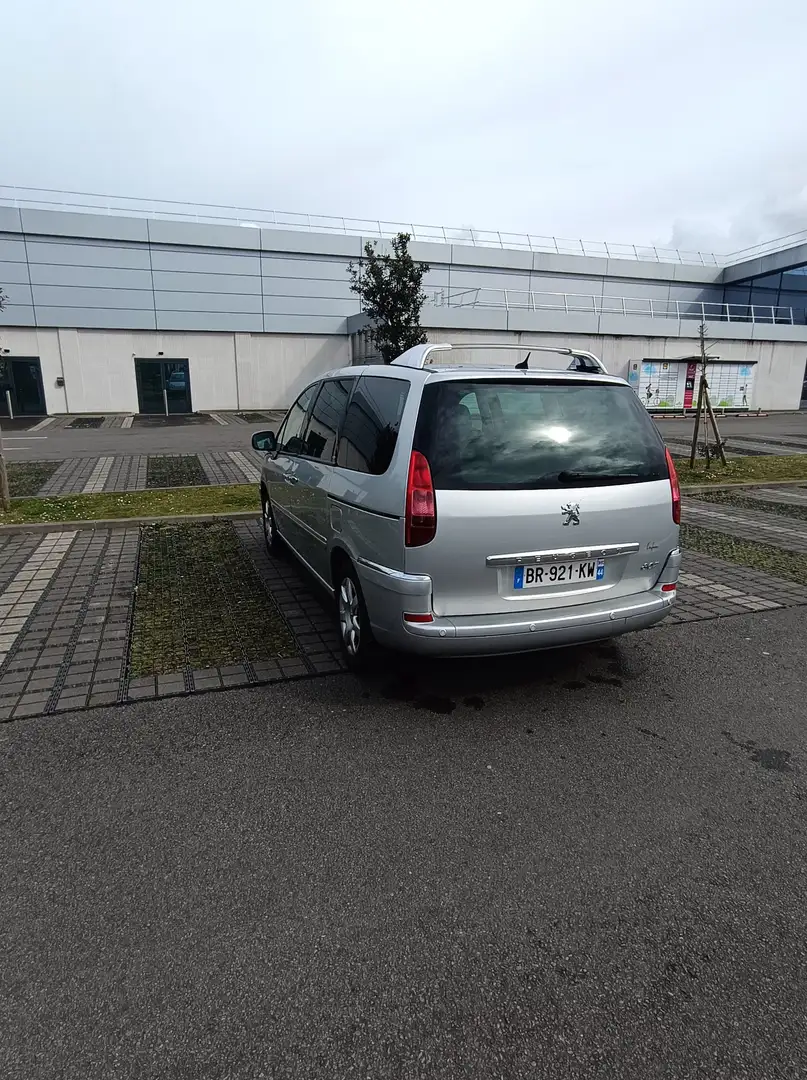 Peugeot 807 2.0 HDi 136ch FAP Premium Pack - 2