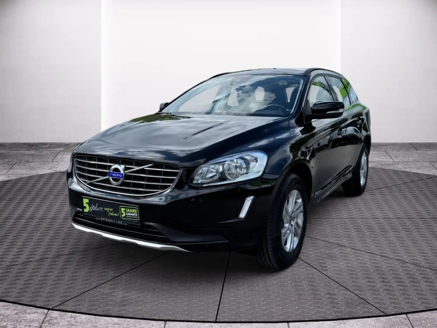 Volvo XC60 D3 Business Navi+SHZ+AHK Schwarz - 2