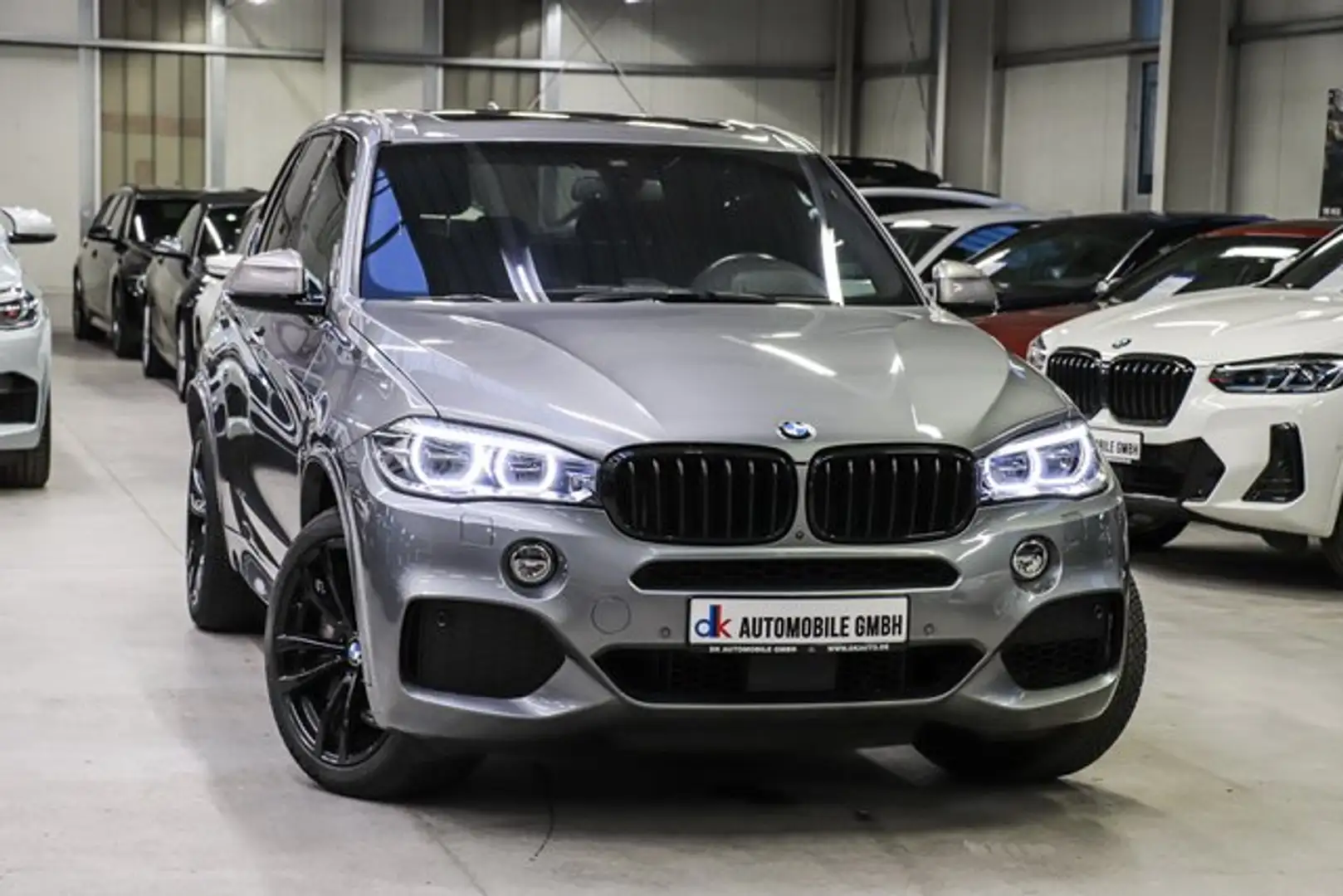 BMW X5 M50d Sport-Aut/BANG&OLUFSEN/KAMERA/SOFT-CLOSE/ Gris - 2