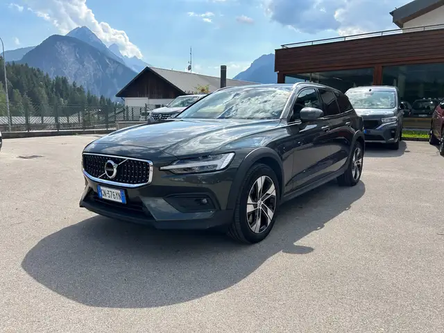 Volvo V60 Cross Country V60 Cross Country B4 (d) AWD automatico Ultimate