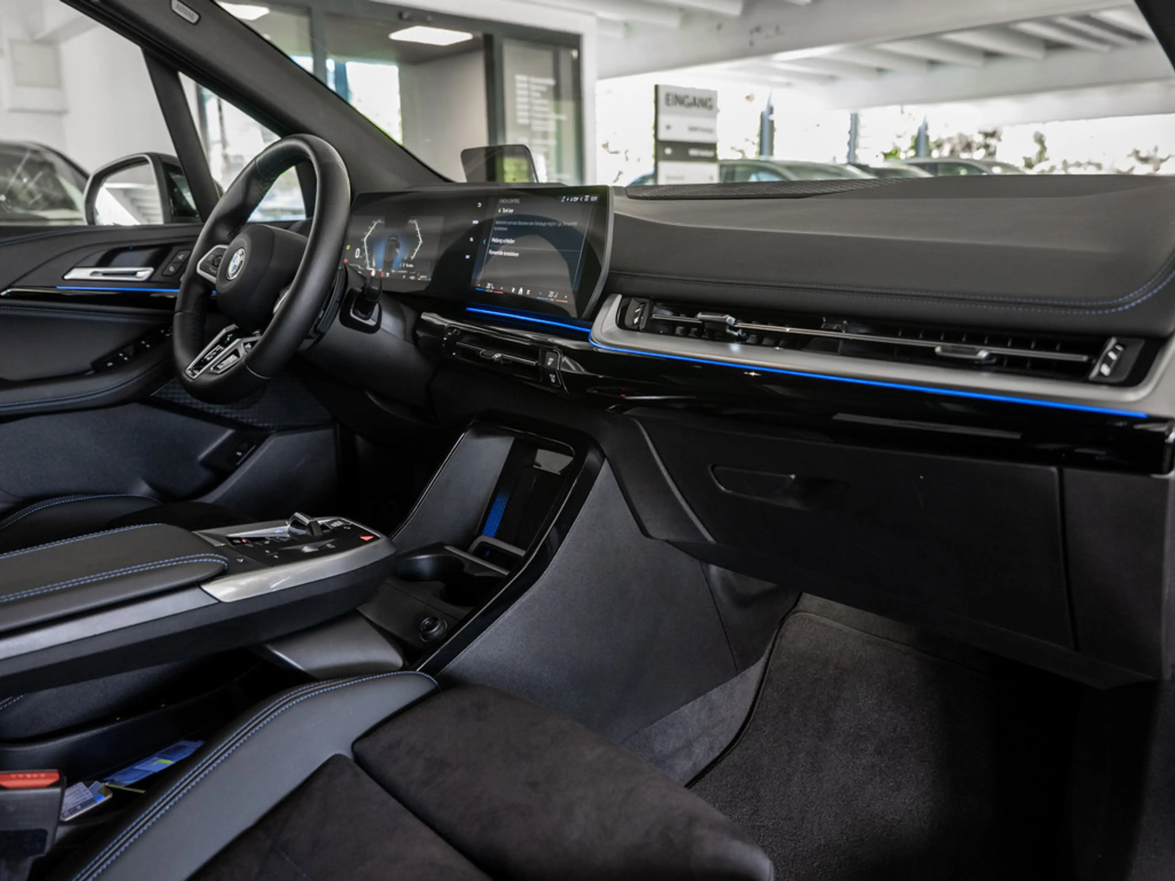 BMW 223 Active Tourer xDrive M-Sport PANO AHK HUD — photo 11