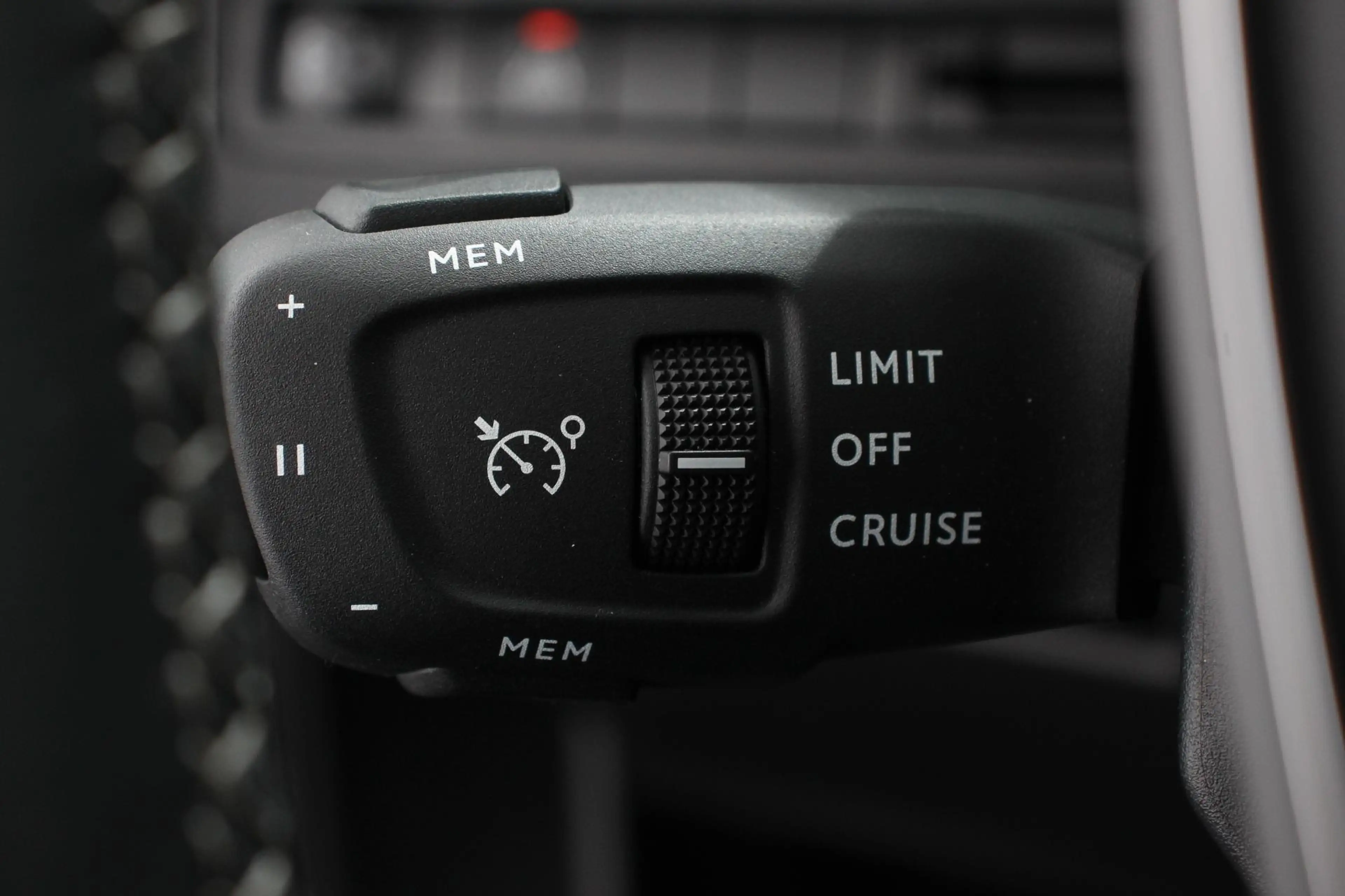 Peugeot 3008 1.2 PureTech 130pk Automaat Allure Navigatie Clima — photo 14