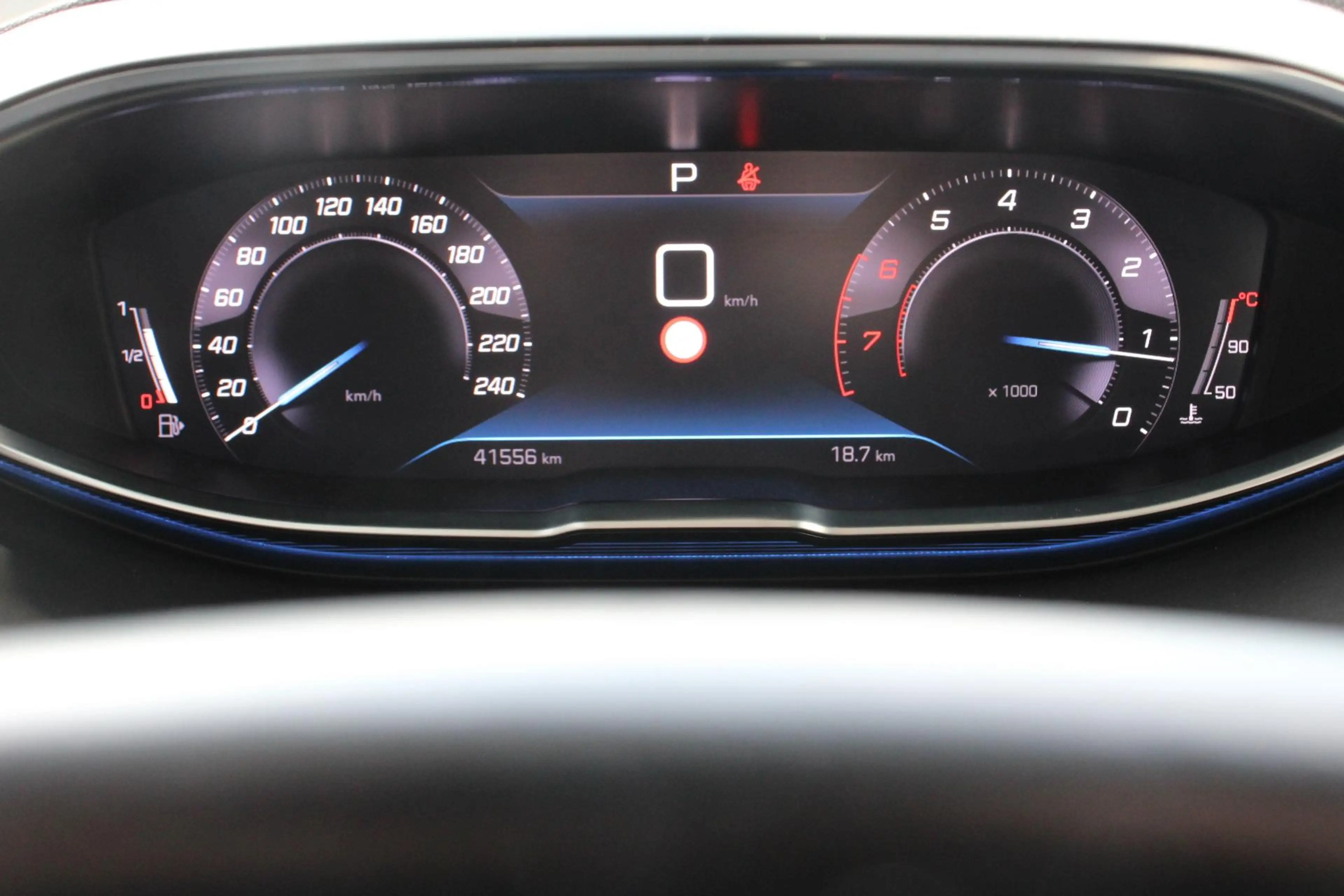 Peugeot 3008 1.2 PureTech 130pk Automaat Allure Navigatie Clima — photo 2