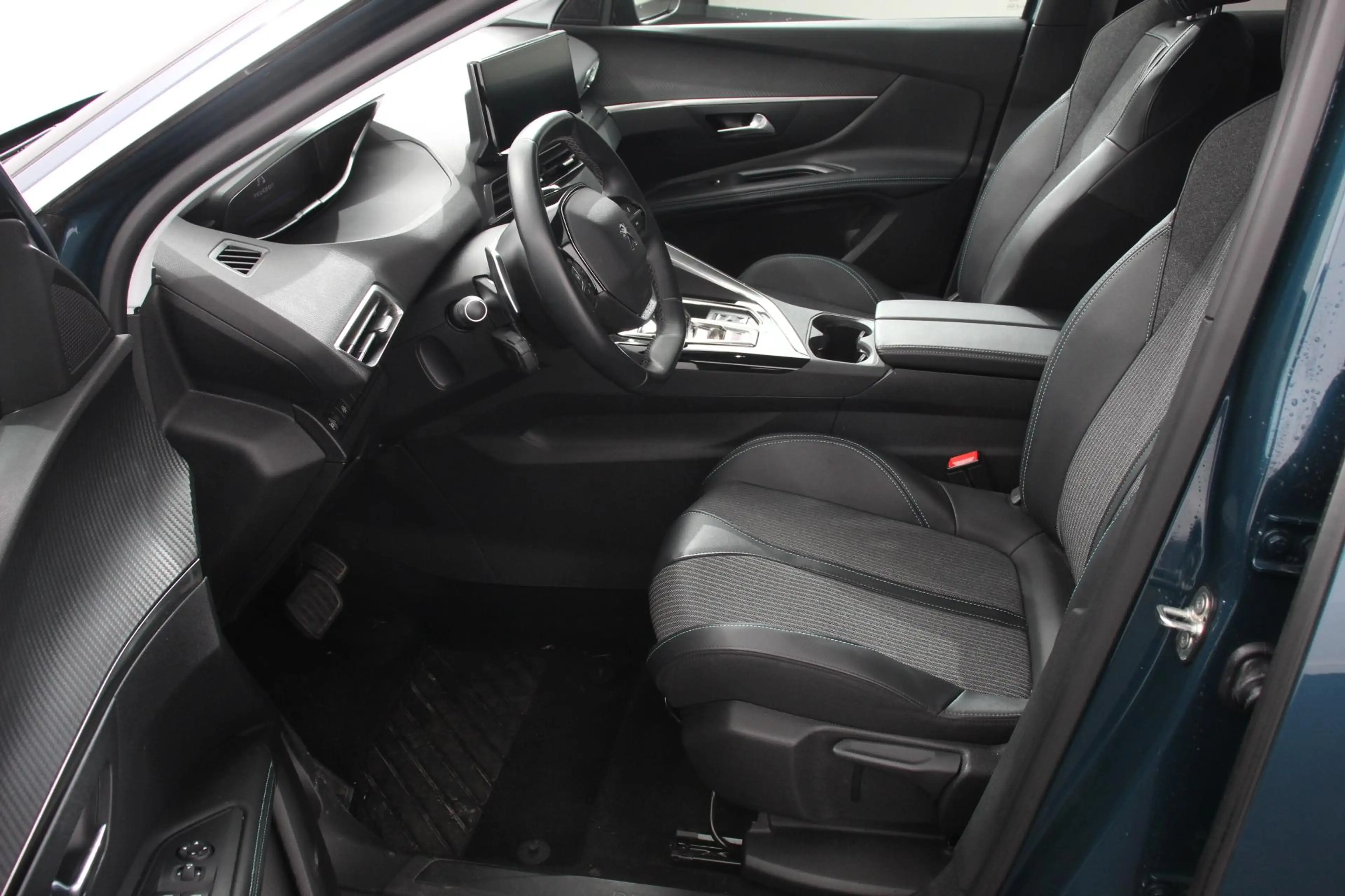 Peugeot 3008 1.2 PureTech 130pk Automaat Allure Navigatie Clima — photo 10