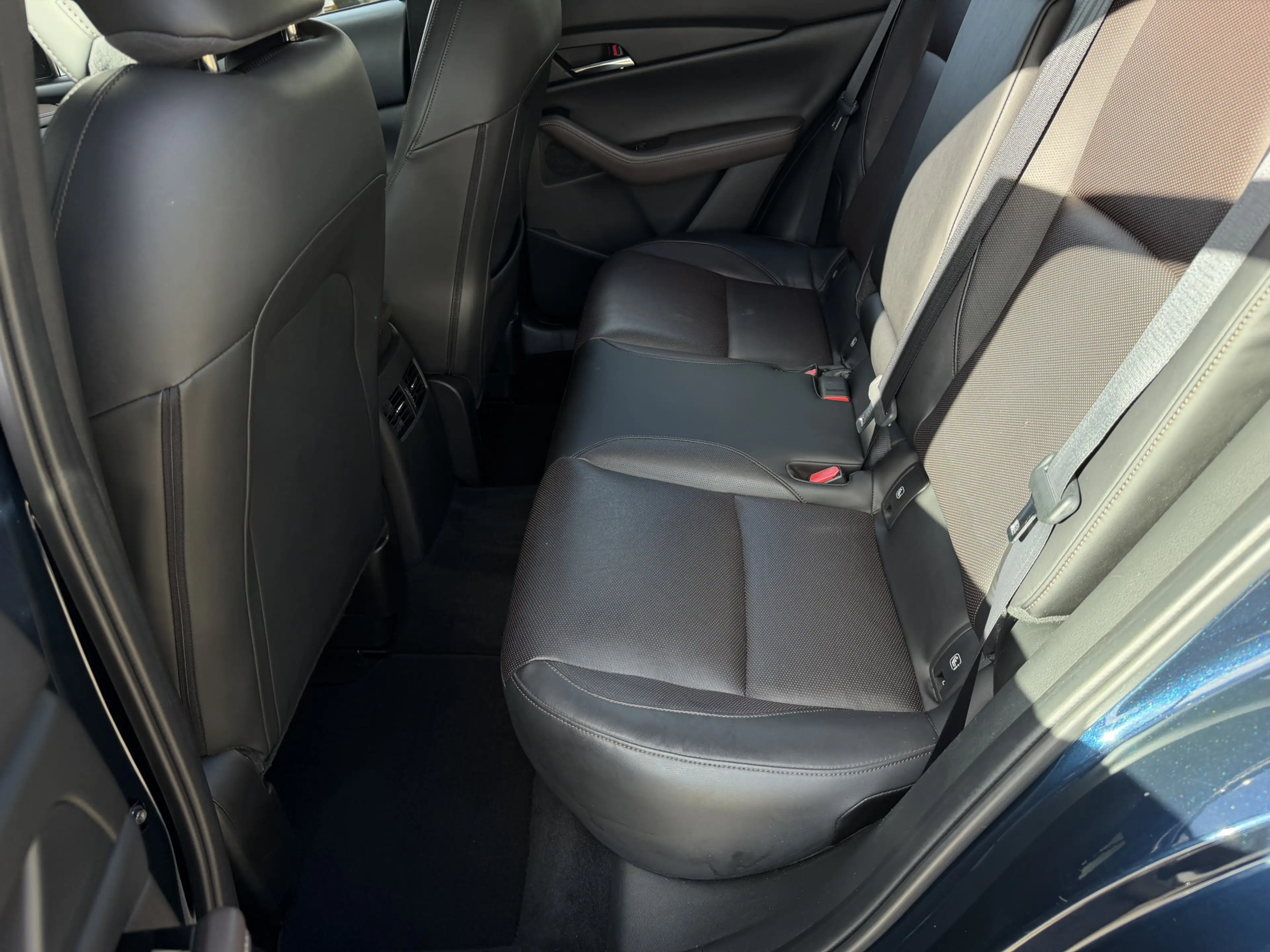 Mazda CX-30 2.0 e-SkyActiv-X M Hybrid Comfort / Keyless / Trek — photo 11
