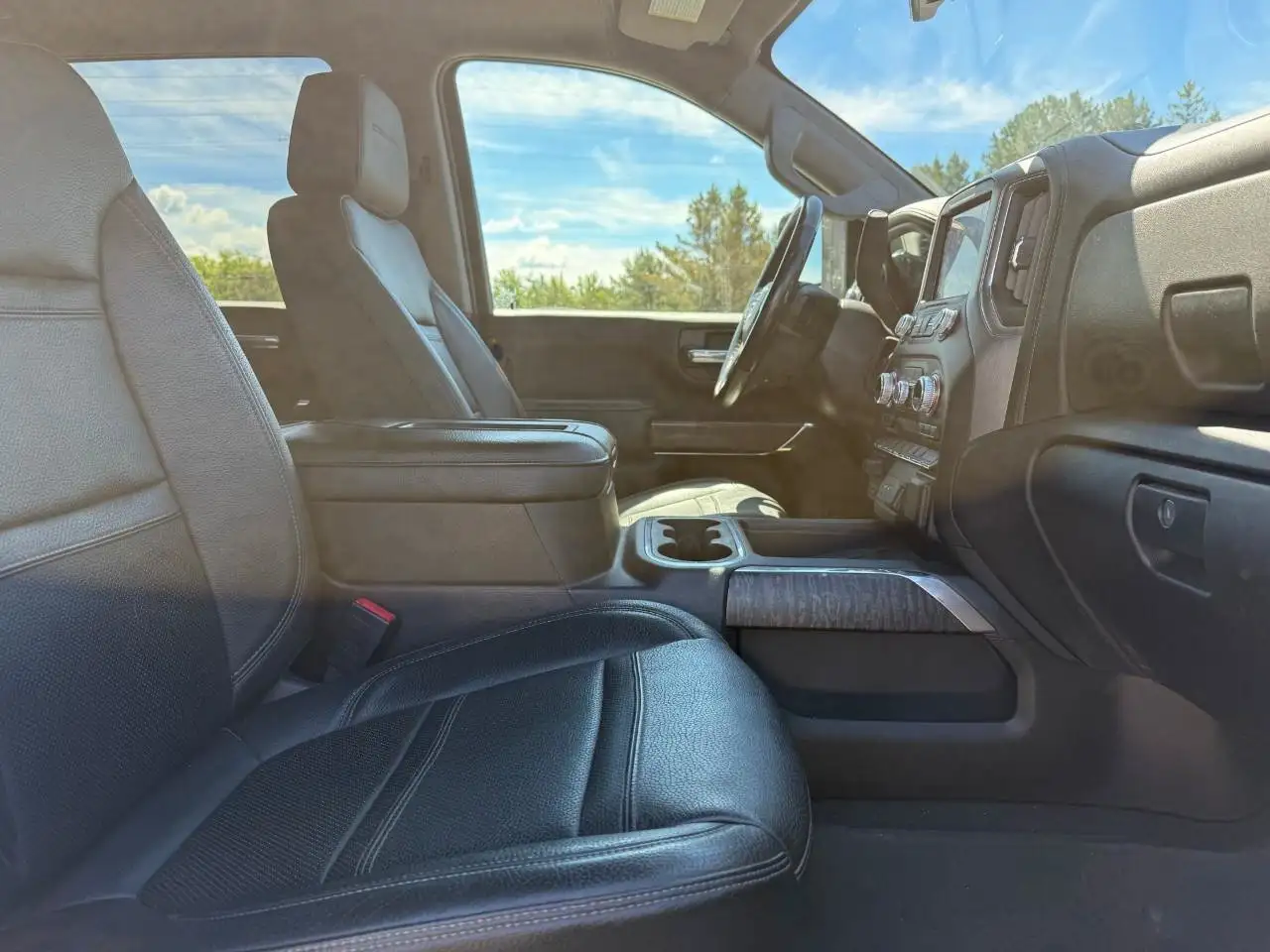 GMC Sierra 2500HD photo GMC Sierra 2500HD