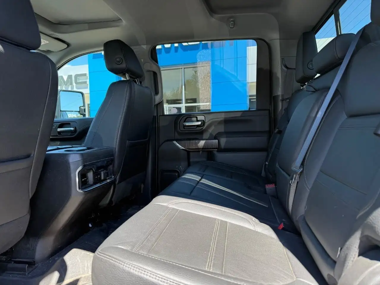 GMC Sierra 2500HD photo GMC Sierra 2500HD