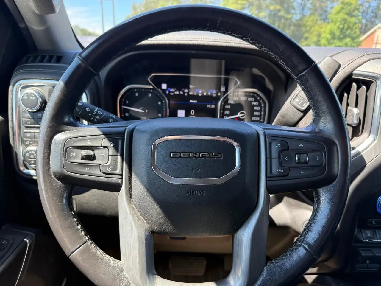 GMC Sierra 2500HD photo GMC Sierra 2500HD